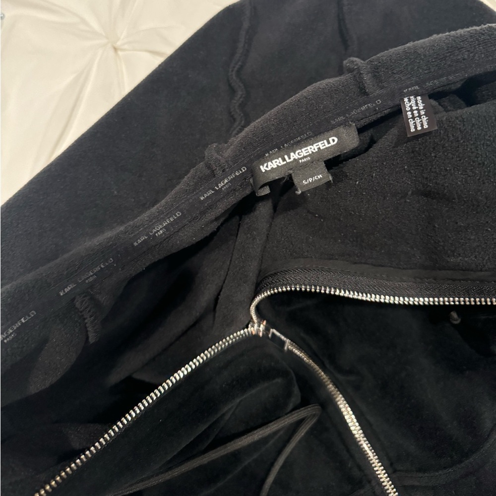 Karl Lagerfeld Jacket and Jogger set - Picture 4 of 7